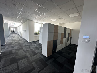 Moderné kancelárske priestory - 660 m2 - na Juhu - 17
