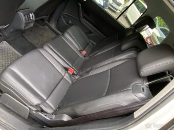 Volkswagen Touran 2.0TDI 81kW automat DSG 7 míst klima - 17