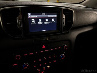KIA Sportage 1.6 benzín,97KW,2017,SK auto,ťažné zariadenie - 17