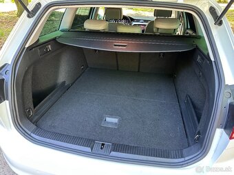 Volkswagen Passat Variant 2.0 TDI EVO Elegance DSG - 17