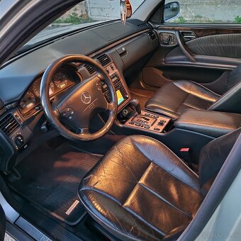 Mercedes Benz E320 W210 Avantgarde - 17