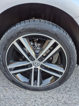 Volkswagen Golf Variant 1.6 TDI BlueMotion Highline DSG - 17