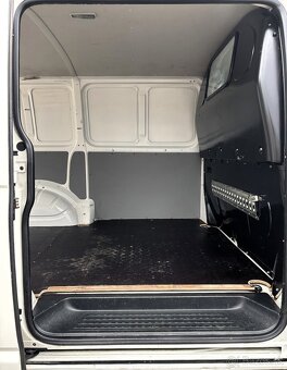 Volkswagen T5 Transporter 2.0 TDi DSG 103KW - 17