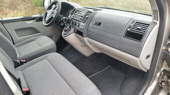 Volkswagen T5.1 Caravelle 2.0 TDi Long - 17