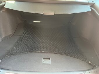 Toyota Avensis combi 2.2 D4D, r. v. 2007, 110kW - 17