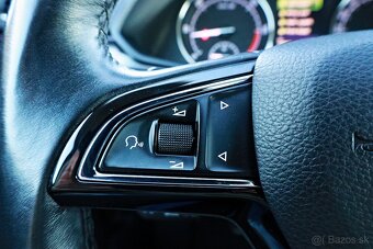 Superb Combi 2.0 TDI SCR Style DSG - 17