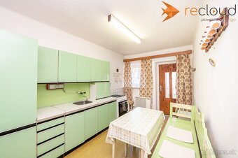 Na predaj rodinný dom vo Veľkých Ozorovciach s veľkým rovina - 17