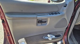 Ford Explorer 4,0i 1995 - 17