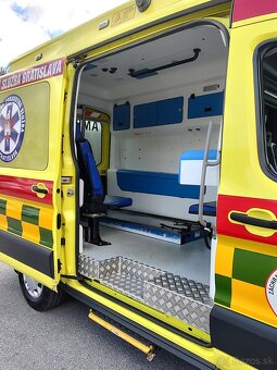 Ford Transit 2,0 TDCi 4X4 L2H2 Sanitka - 17
