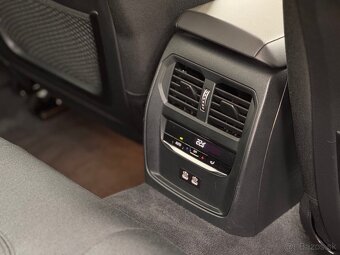 BMW 320d | x-Drive | Luxury Line | LASER | Ťažné - 17
