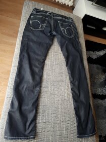 Panske jeansy GAUDÍ a panske jeansy LEE - 17