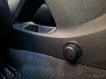 Toyota Auris 1.6, 97kw - Benzín, AUTOMAT - 17