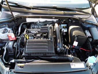 Volkswagen Golf 1.4TSi COMFORTLINE - SERVIS - 17