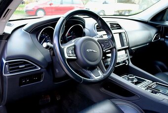 JAGUAR F-PACE 2.0D - PREDAJ AJ NA SPLÁTKY - 17