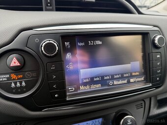 Toyota Yaris 1.5 Hybrid E-CVT - 17