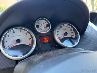 Peugeot 207 1.4 E, r. v. 2009 - 17