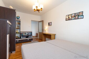 NA PREDAJ 4 IZBOVÝ RODINNÝ DOM S KRÁSNYM POZEMKOM | OBEC KEC - 17