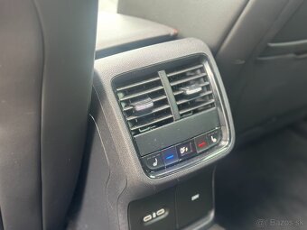 Škoda Octavia Combi 2.0 TSI RS DSG - 17