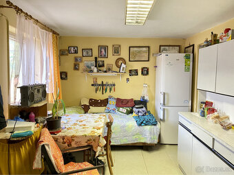 Nová cena - Predaj 4 izbový rodinný dom s pozemkom 2906 m2 v - 17