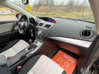 Predám Mazda 3,1,6 diesel 80kw, rv 2010, - 17