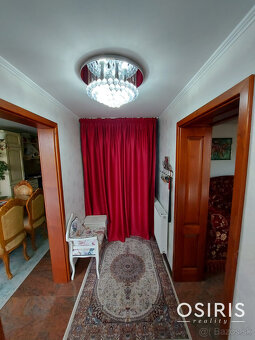 Krásny, slnečný rodinný dom so samostatnou garážou - výborná - 17