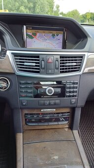 Mercedes E 350 CGI V6 7G-Tronic BlueEfficiency Elegance - 17