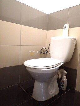 ZNÍŽENÁ CENA Veľký rodinný dom s pozemkom 930 m2 Kuklov - 17