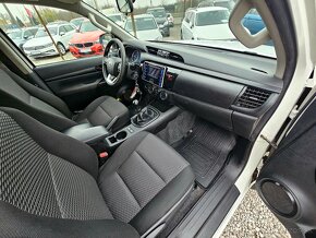 Toyota Hilux DC 2.4 I D-4D Active Rezervované - 17