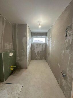 Novostavba vo Veľkých Kostoľanoch – moderné bývanie - 17
