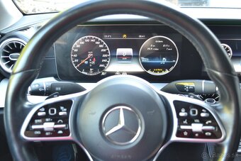 Mercedes-Benz E trieda Kupé 300d - 17