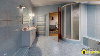 PREDAJ : PRIESTRANNÝ RODINNÝ DOM S BAZÉNOM, KOMÁRNO - 17