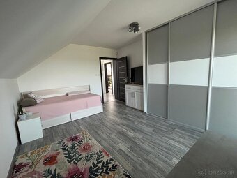 5 izbový rodinný dom s pozemkom 889 m² v obci Soblahov - 17
