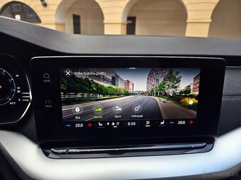 Škoda Octavia Combi IV 2.0 TDI DSG F1 Style DVD ACC DCC Orig - 17