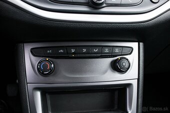 Opel Astra Sport Tourer 1.2 Turbo - 17