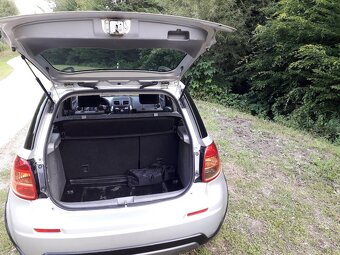 Suzuki SX4 1,6 benzín 88kw 4x4 r.2010 - 17