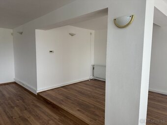 Dvojpodlažný dom vhodný na sídlo firmy, Staré Mesto - 17