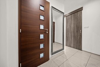 Predaj 2 izb. zrekonštruovaného bytu na Družstevnej ul. v BA - 17