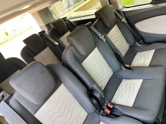 Ford Tourneo Custom - 17