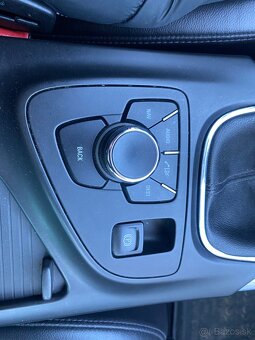 Opel Insignia sport tourer - 17