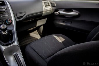 Toyota Auris - 17