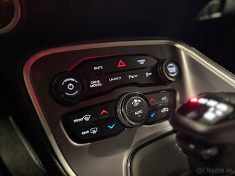 Dodge Challenger SRT 392 6.4l - 17