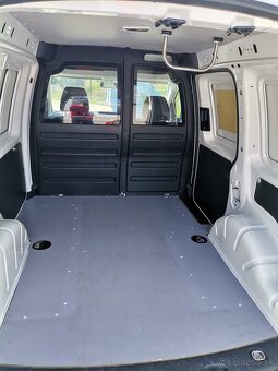 VW Caddy Basis 2,0 TDI 55 KW, 5 stupňový manuál - 17