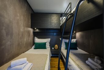 LUXUSNÝ MOBILNÝ DOM V DRAGE V CHORVÁTSKU S VEĽKOU TERASOU - 17