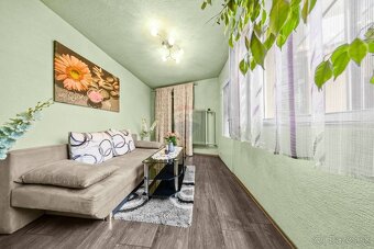 REMAX ponúka na predaj rodinný dom s dvomi bytovými jednotka - 17