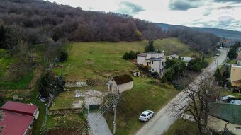 NA PREDAJ: Pozemok Podhorany 1403 m2 - 17