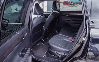 Toyota Highlander Executive 2.5 4x4 7miest DPH - 17