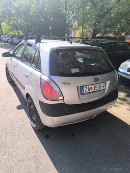Kia Rio 1,6 benzín r.v 2006 - 17