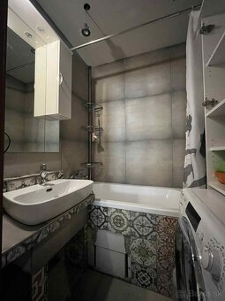 EXKLUZÍVNE na predaj- výnimočný 3 izbový byt, komplet. rek. - 17