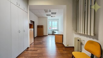 PRENÁJOM Obchodný priestor alebo kancelária centrum mesta Ru - 17