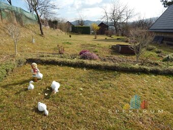 SPEKTRUM REALITY- Na Predaj  záhradná chatka s pozemkom 713  - 17
